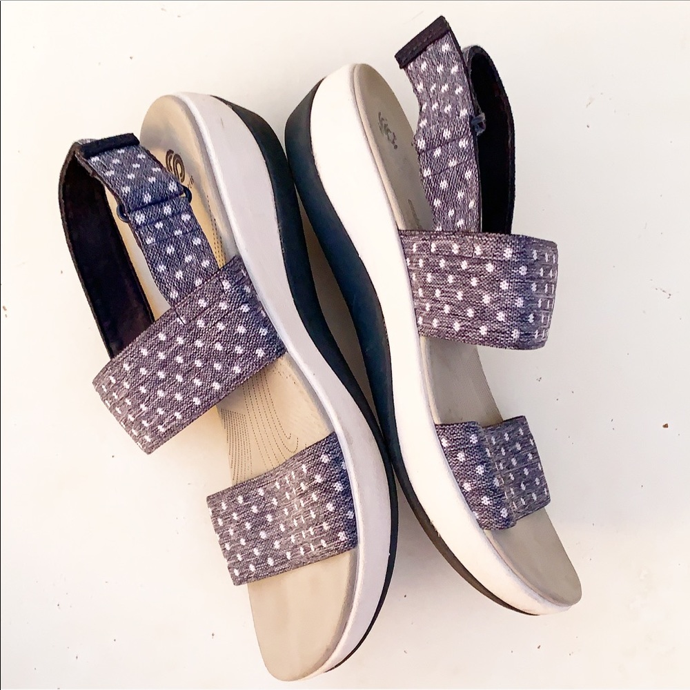 Clarks Atlanta Jacory Polka Dot Sandals - Picture 5 of 6